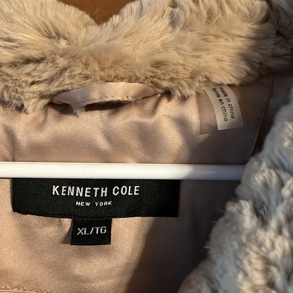 XL KENNETH COLE NEW YORK PINK FAUX FUR JACKET - Picture 6 of 12